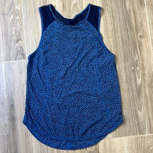 LULULEMON WOMENS ATHLETIC SCULPT TANK TOP SIZE 6 IN BLUE